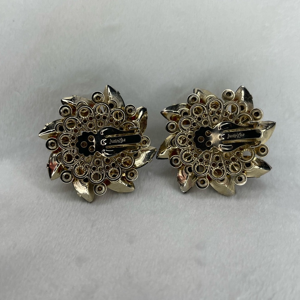 Vintage Floral Crystal Brooch - Picture 7 of 9
